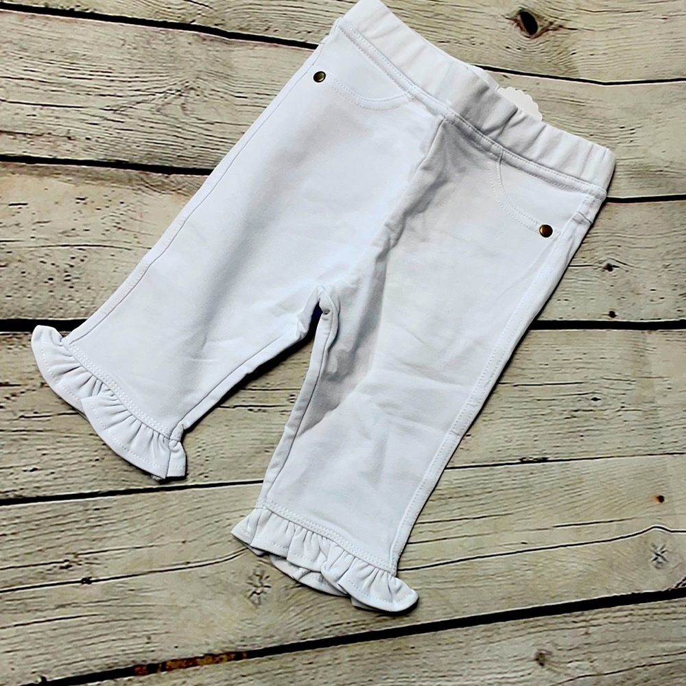 MudPie white French terry capri